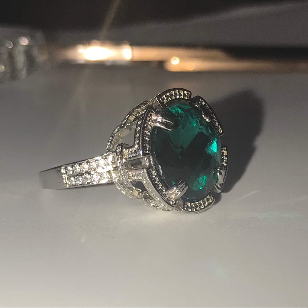 Art Deco style cocktail ring